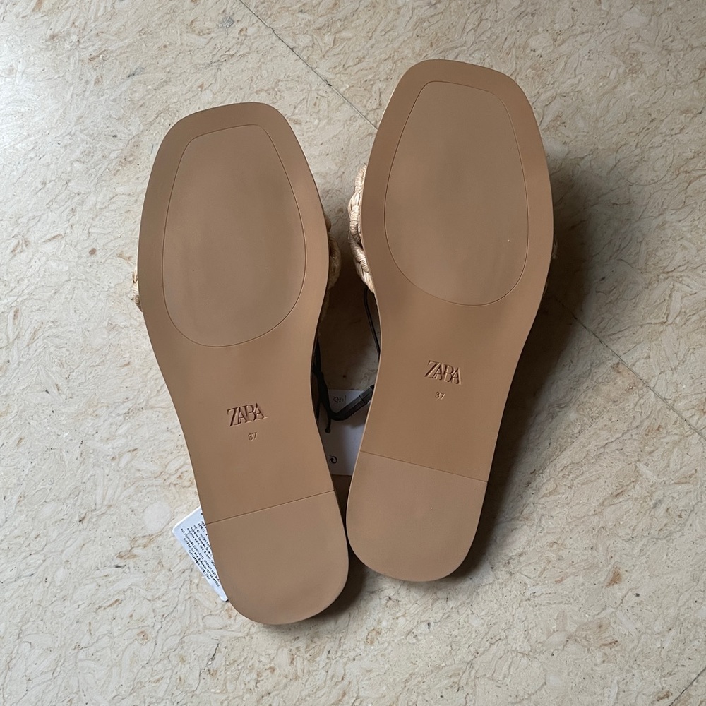 Zara FLAT WOVEN RAFFIA SANDALS - Picture 12 of 13
